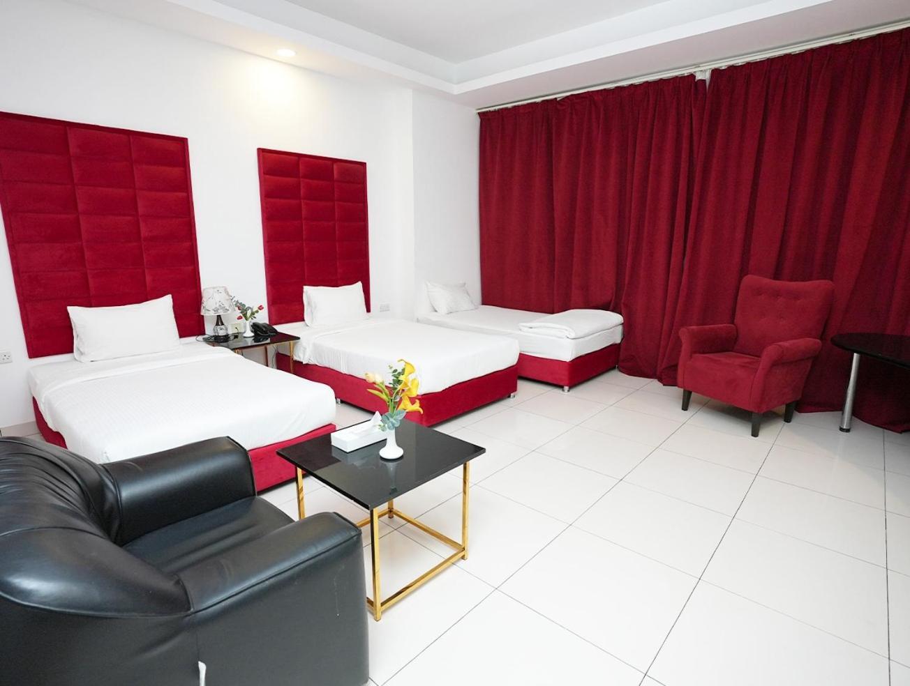 Parkside Plaza Muscat Hotel Luaran gambar