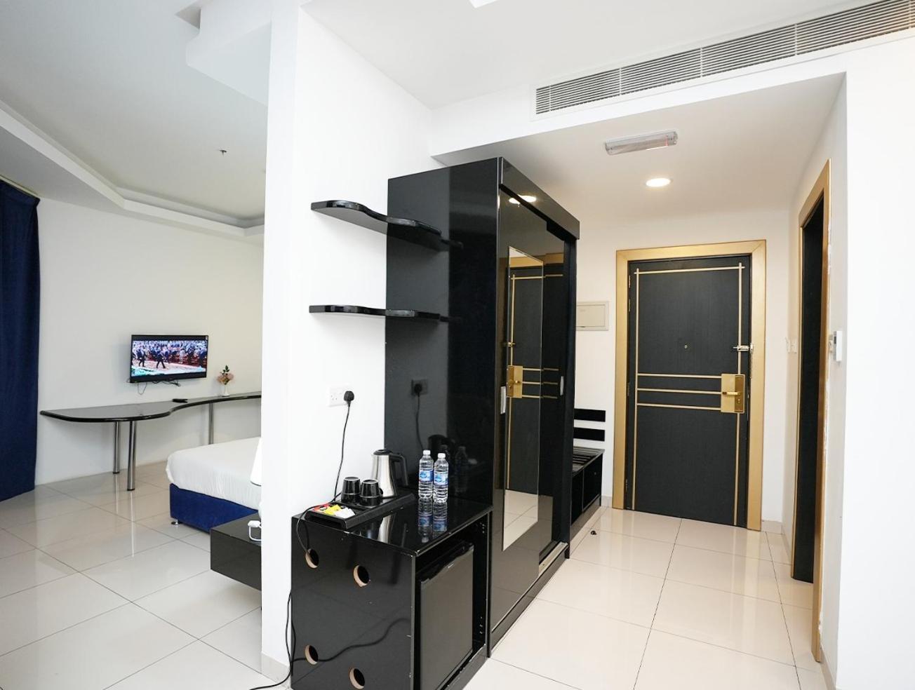 Parkside Plaza Muscat Hotel Luaran gambar