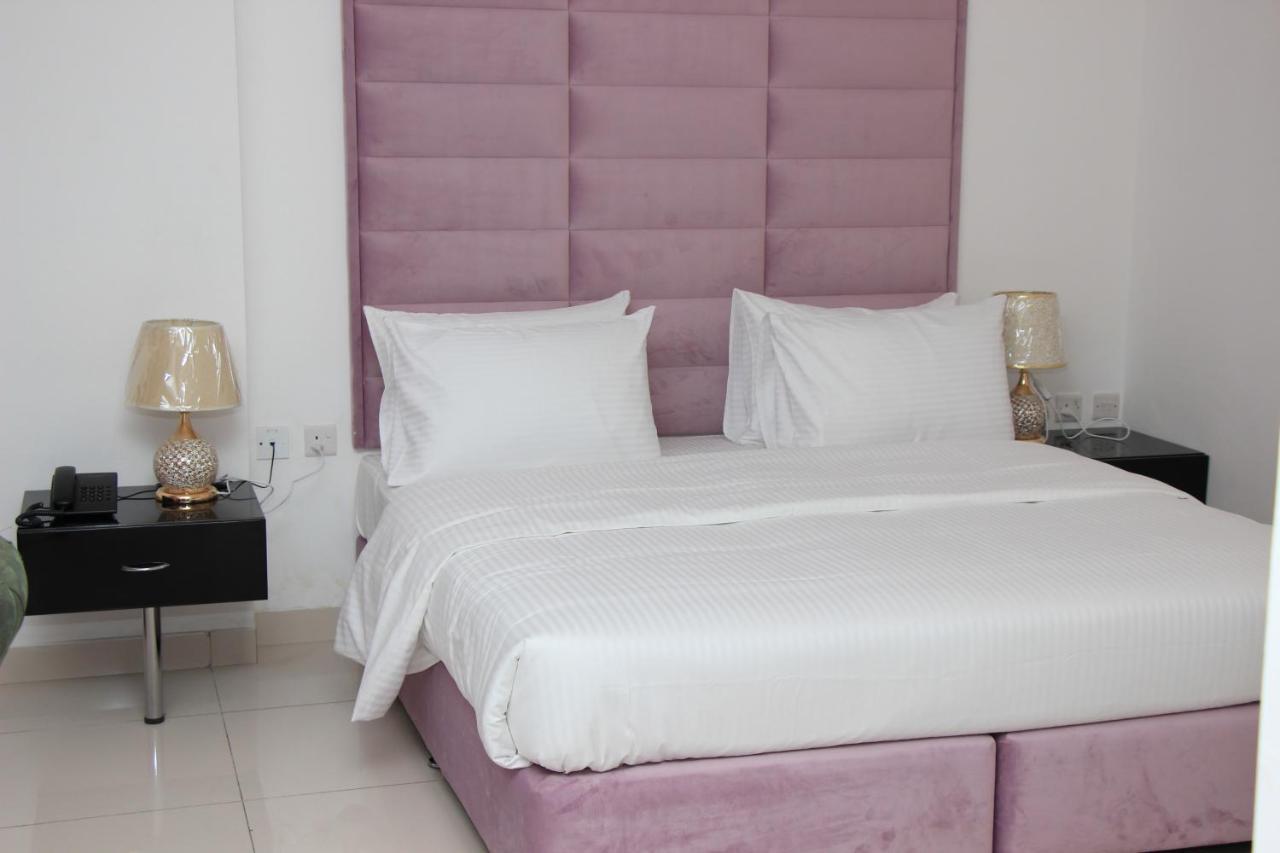 Parkside Plaza Muscat Hotel Luaran gambar