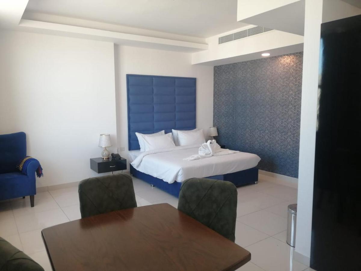 Parkside Plaza Muscat Hotel Luaran gambar