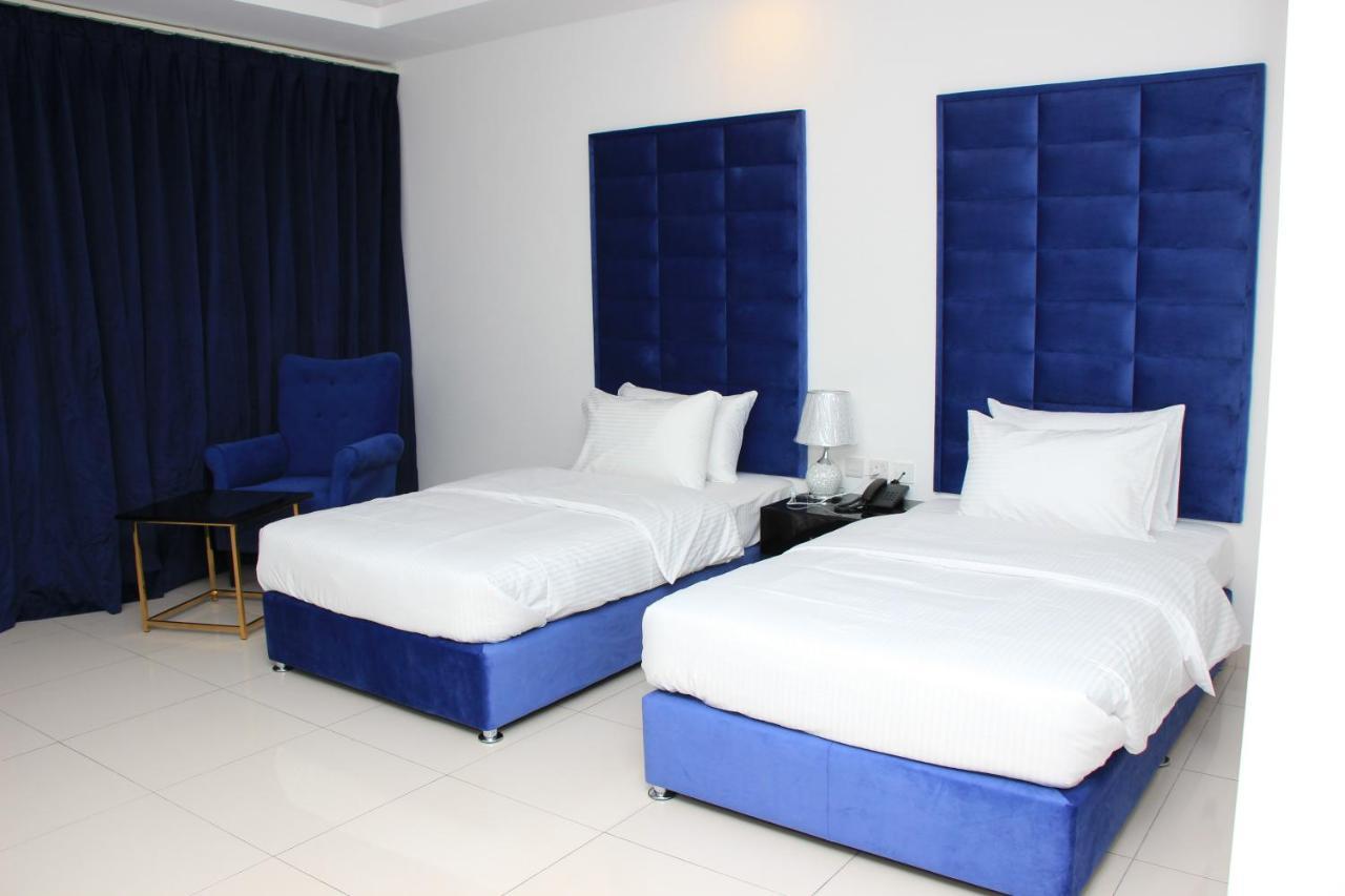 Parkside Plaza Muscat Hotel Luaran gambar