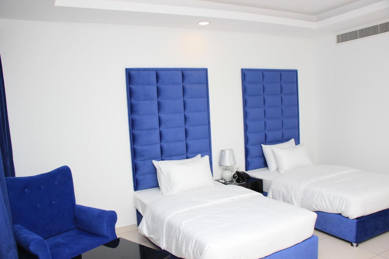 Parkside Plaza Muscat Hotel Luaran gambar