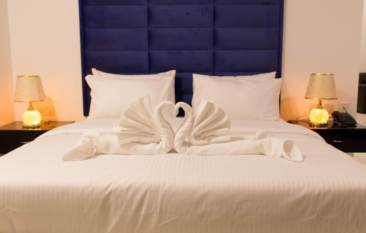 Parkside Plaza Muscat Hotel Luaran gambar