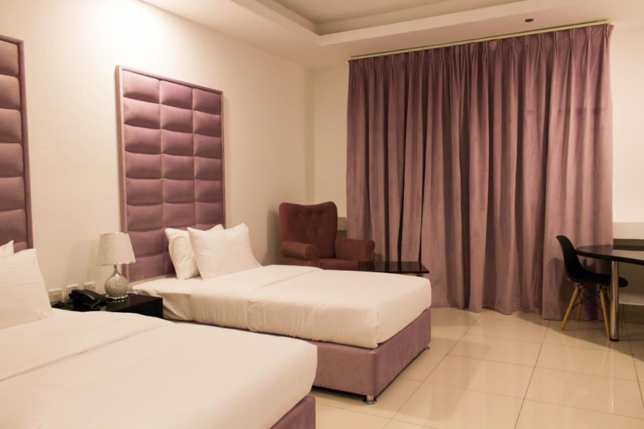 Parkside Plaza Muscat Hotel Luaran gambar