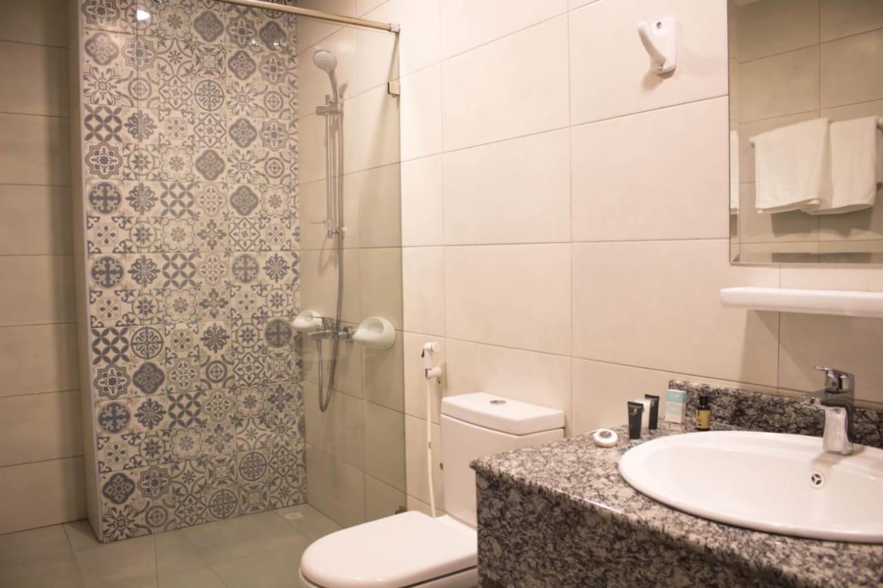 Parkside Plaza Muscat Hotel Luaran gambar